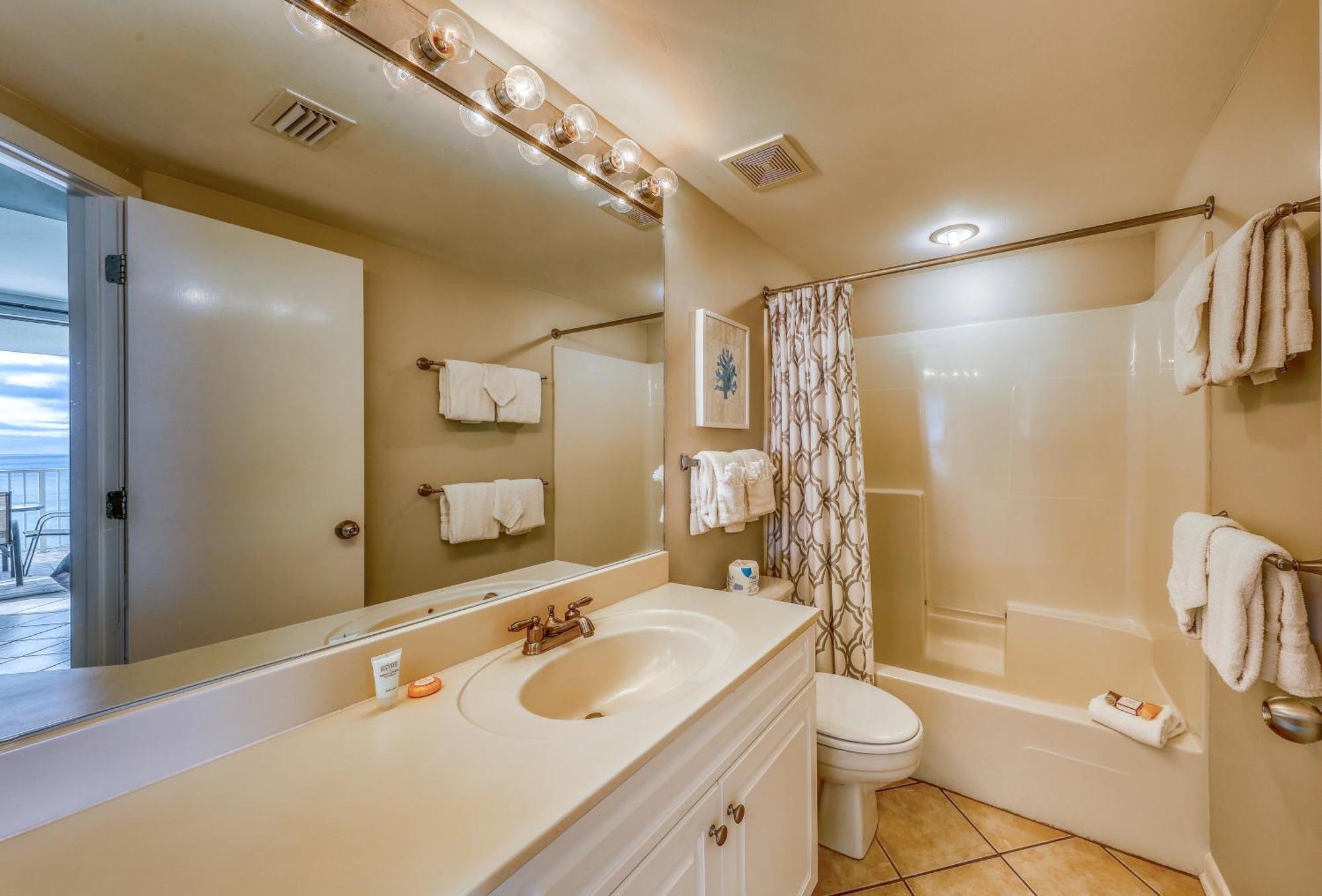 Bluewater Villa Orange Beach Room photo